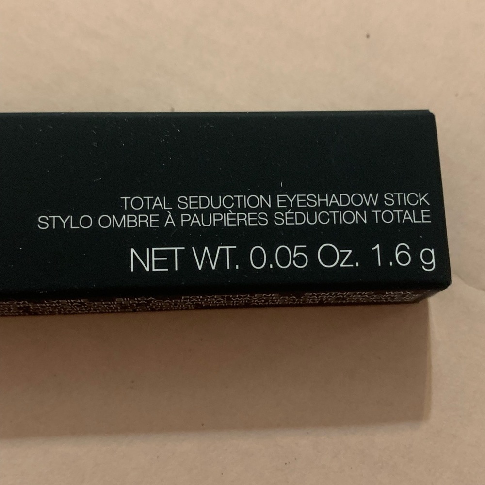 NARS Total Seduction Eyeshadow Stick in Black - Picture 3 of 4